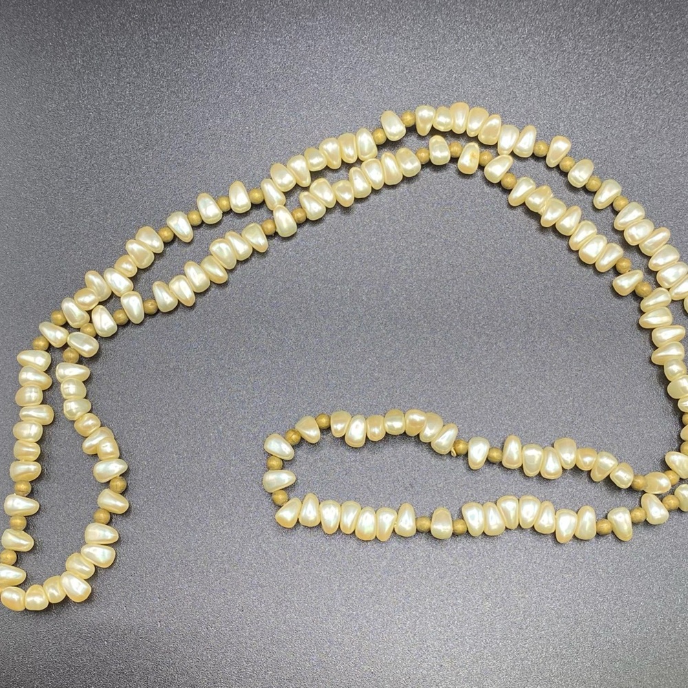 Elegant Pearl Necklace